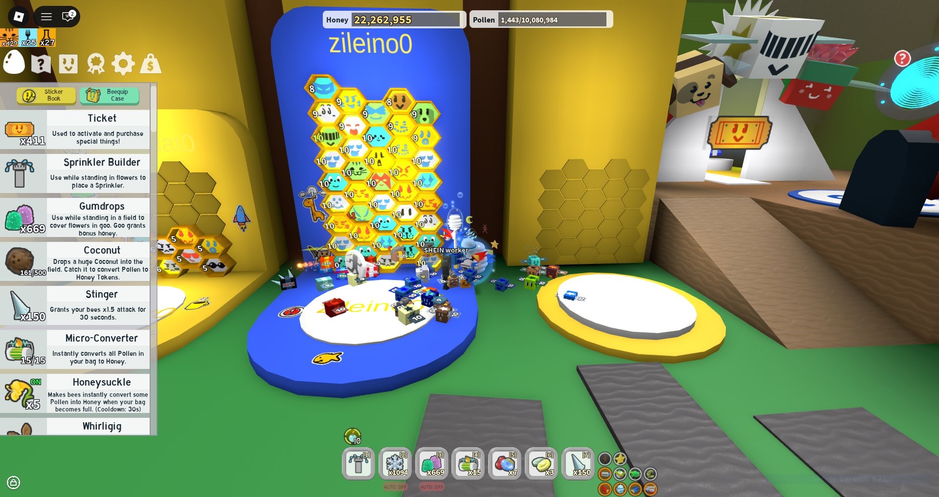 ROBLOX2521//ACCOUNT WITH 10 HIVE bear bi and other good
